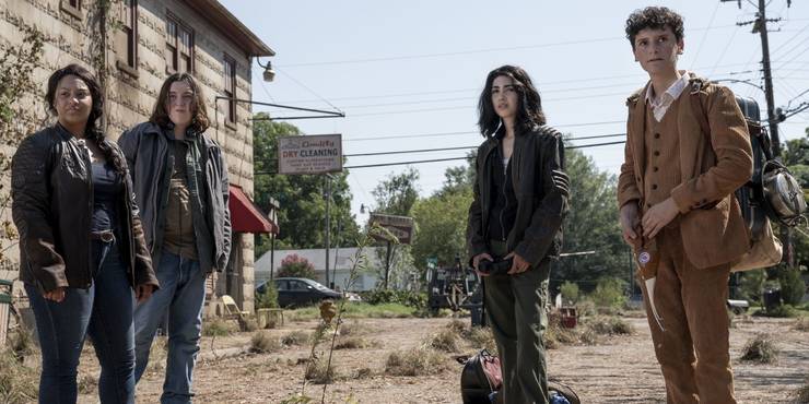 Why Walking Dead World Beyonds Reunion Came Way Too Late Why Walking Dead World Beyonds Reunion Came Way Too Late
